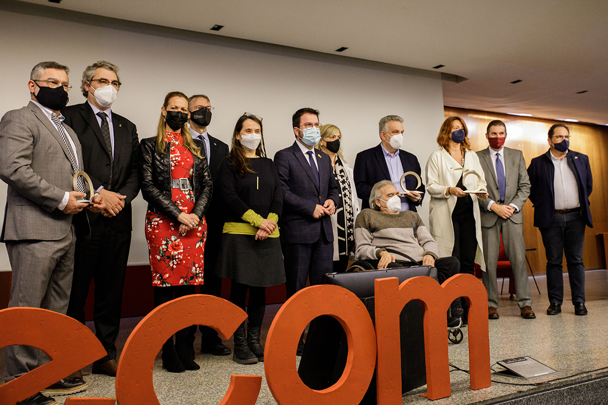 imagen de la noticia - TMB, Grup Saltó, Grup Bon Preu y la Cooperativa Perviure, ganadores de los I Premios ECOM Maria José Vázquez