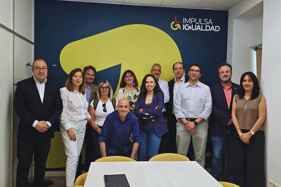 imagen de la noticiaLa sede de IMPULSA IGUALDAD acoge la asamblea general del CAAAD