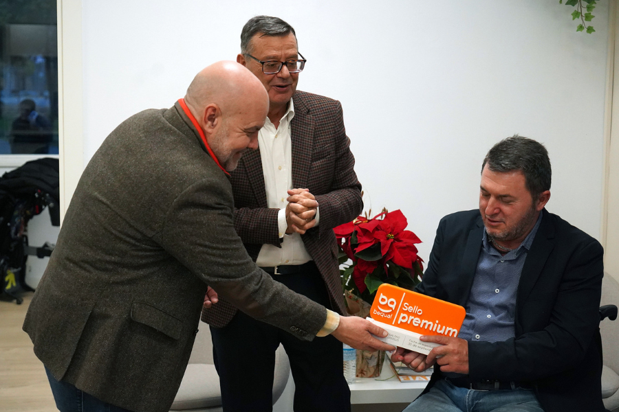 imagen de la noticia - IMPULSA IGUALDAD recibe el ‘Sello Bequal PREMIUM’ por su compromiso con la inclusión de las personas con discapacidad